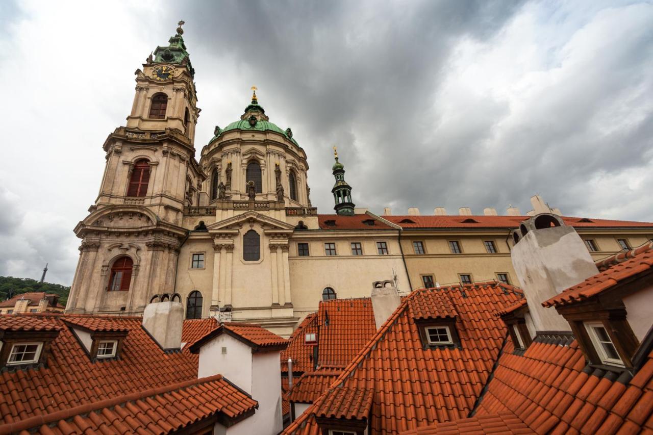 Miss Sophie'S Charles Bridge Hotel Praga Esterno foto